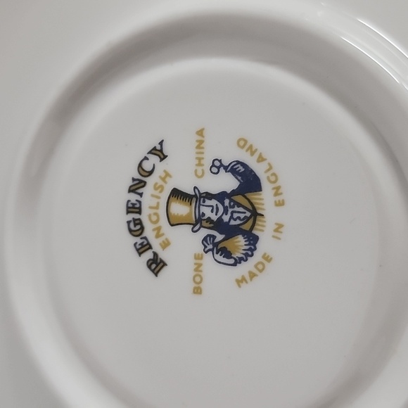 Regency English Wild Flowers Tea Cup & Saucer - Picture 8 of 9